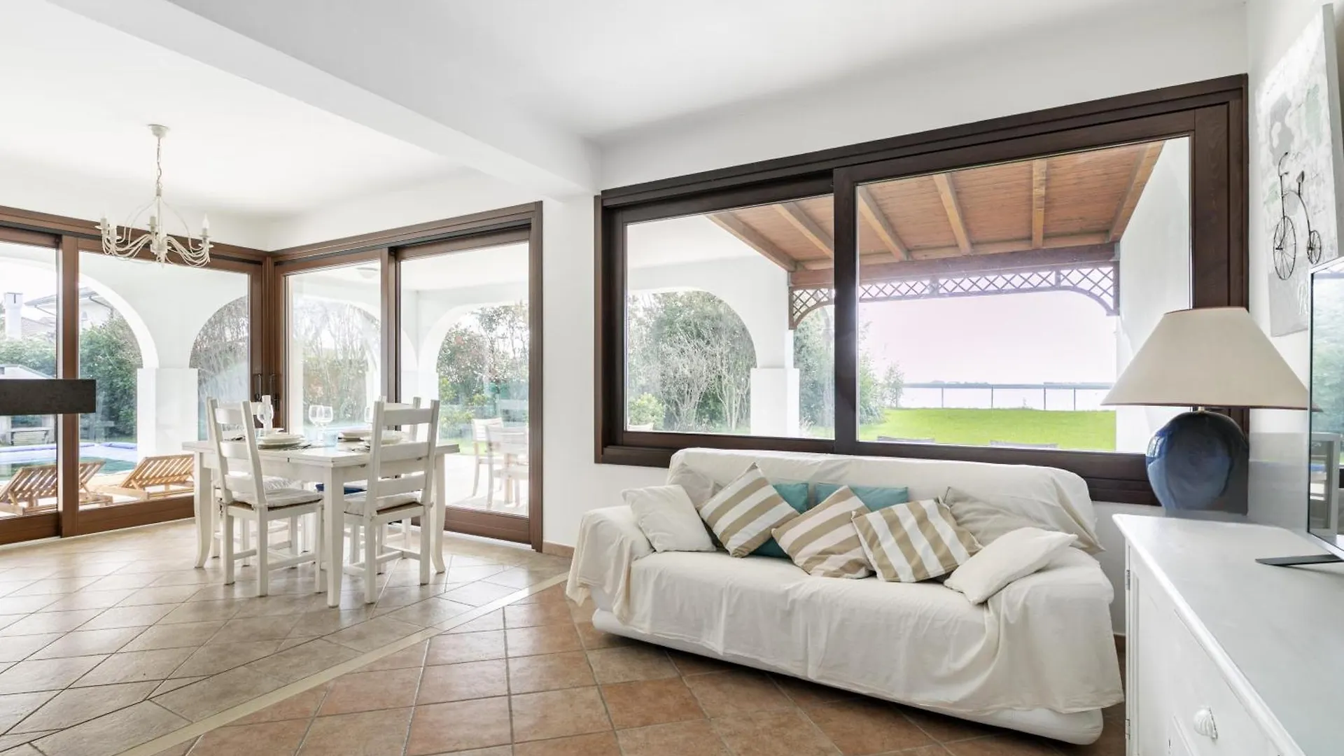 Serene Pool Villa On The Lagoon Albarella Island