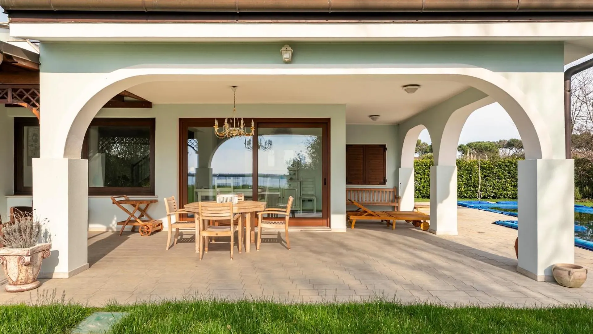 Serene Pool Villa On The Lagoon Albarella Island