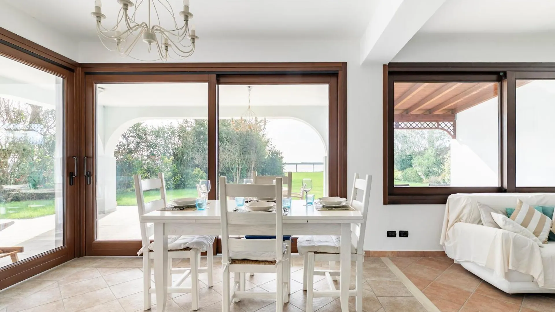 Serene Pool Villa On The Lagoon Albarella Island