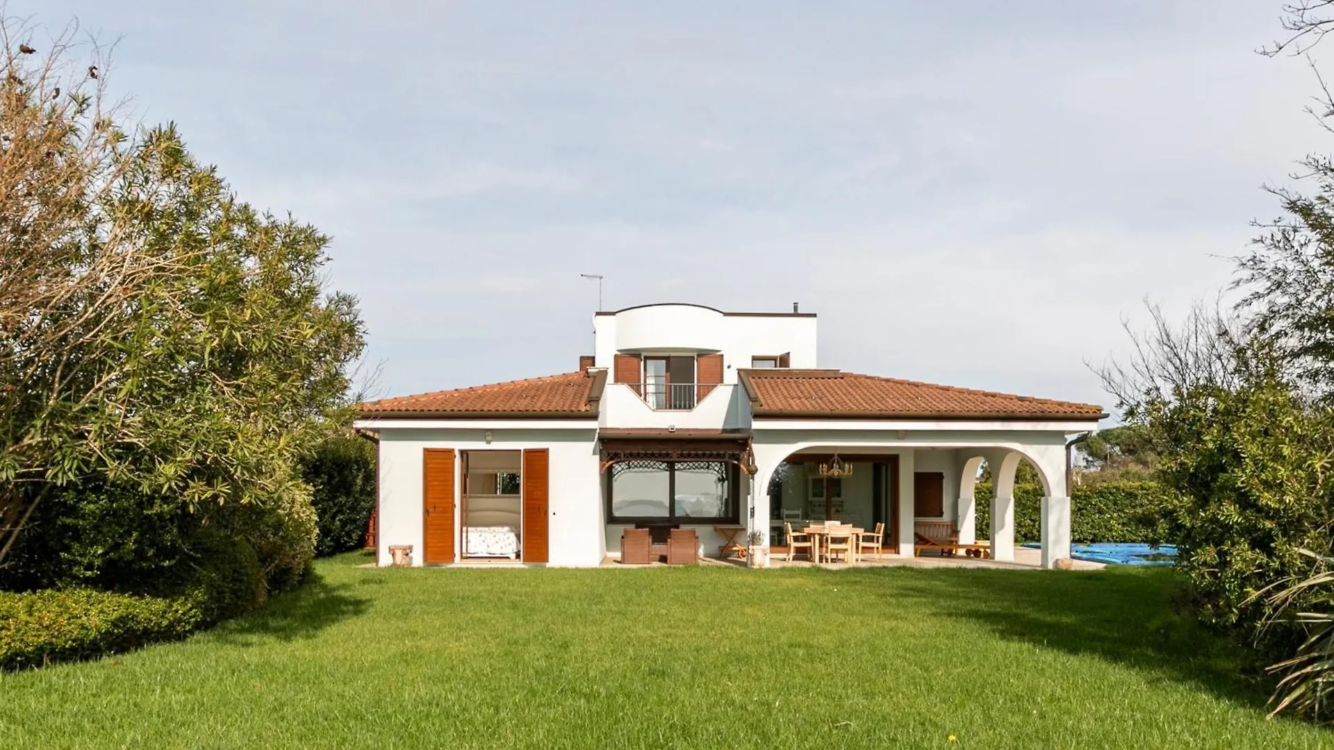 Serene Pool Villa On The Lagoon Albarella Island Italy
